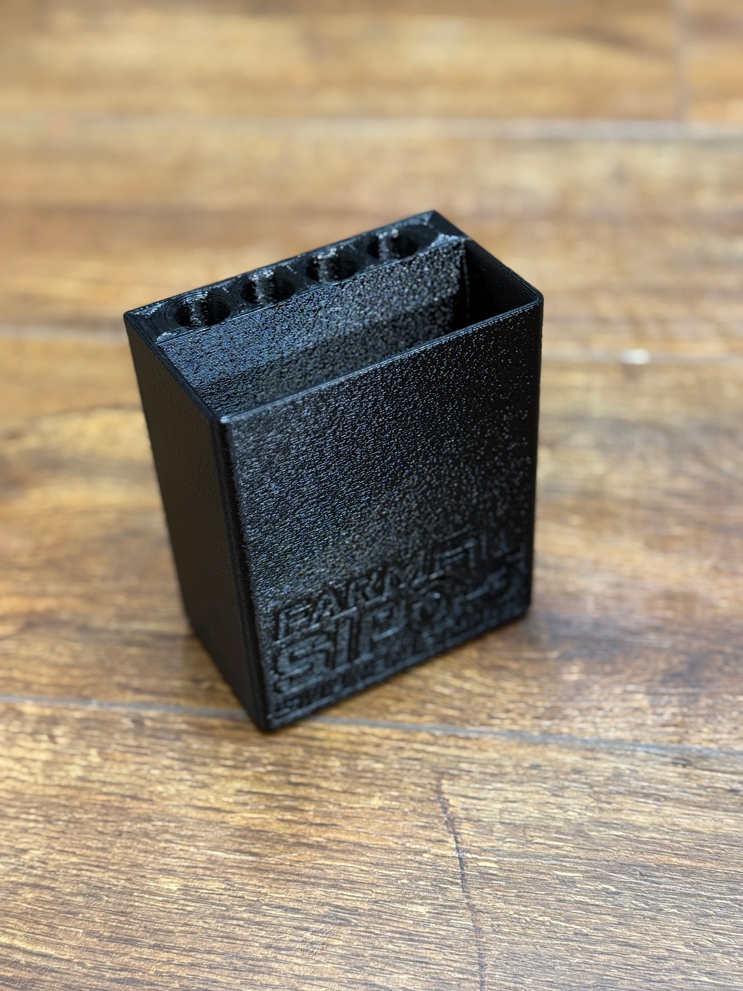 Marker magnet mount