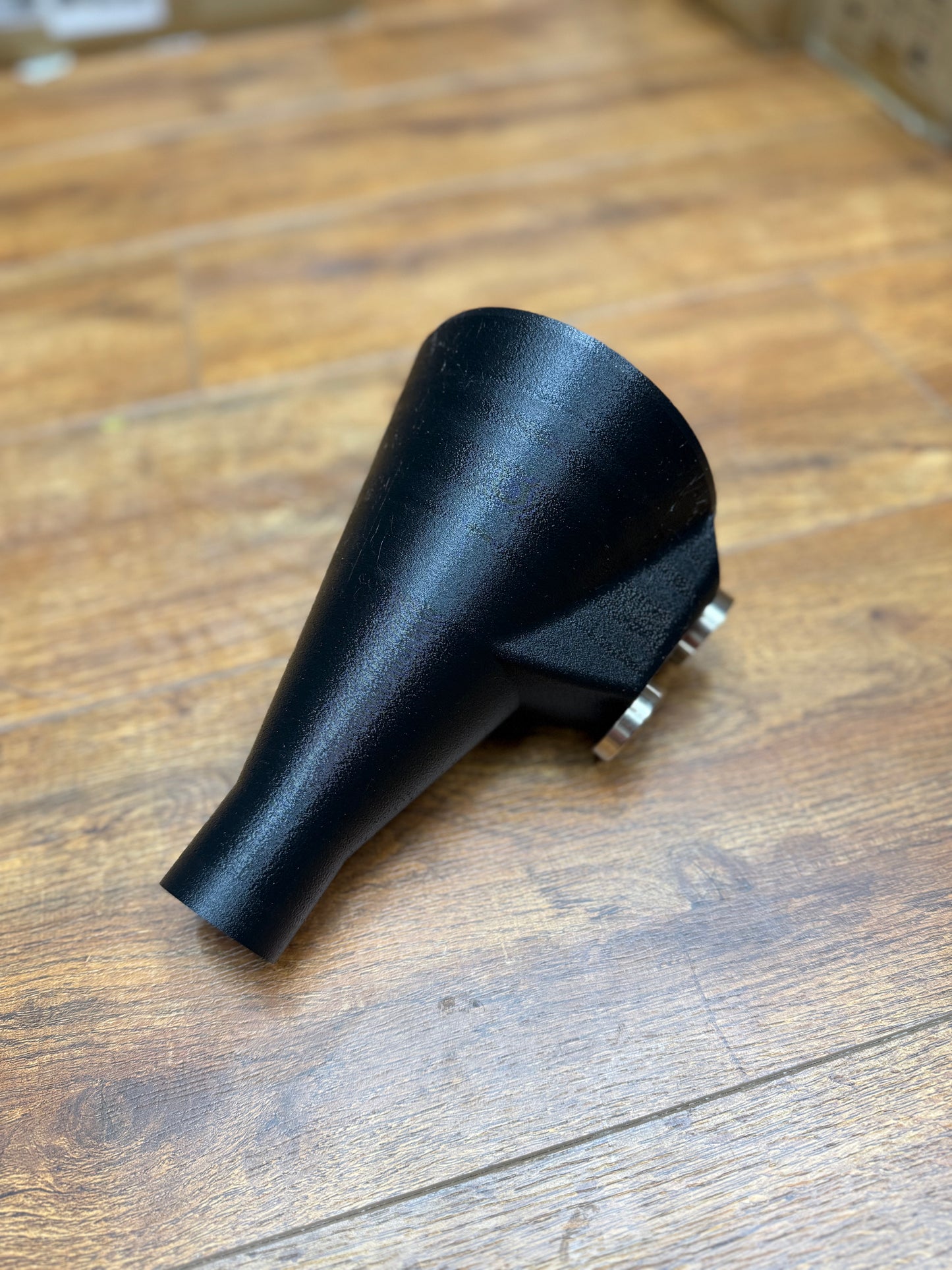 Funnel holder with drip catch