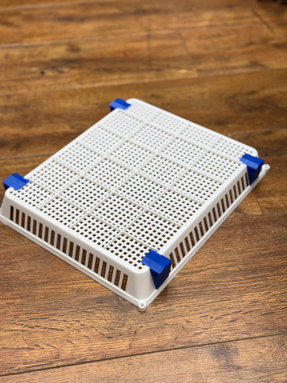 Hatching Time Tray Feet, 8 Pack for the shop and farm, 3D-printed by Farm Sip Supreme, side view